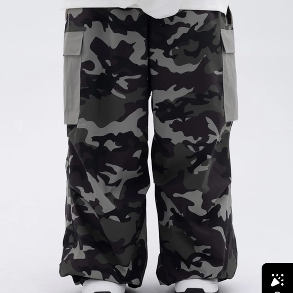 Camouflage women’s snow pants - Picture 2 of 2